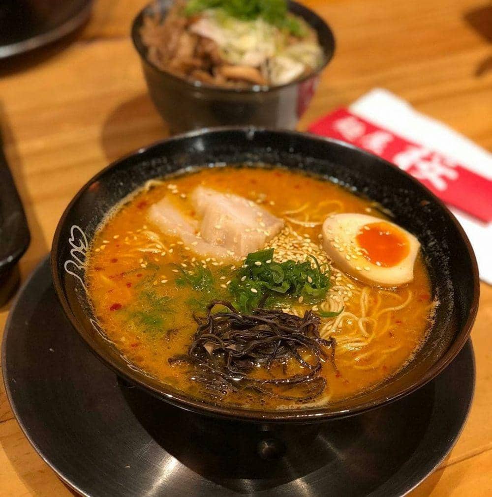 instagram.com/menyasakura.official