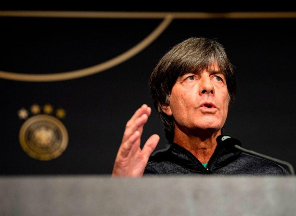 Twitter/@SquawkaNews