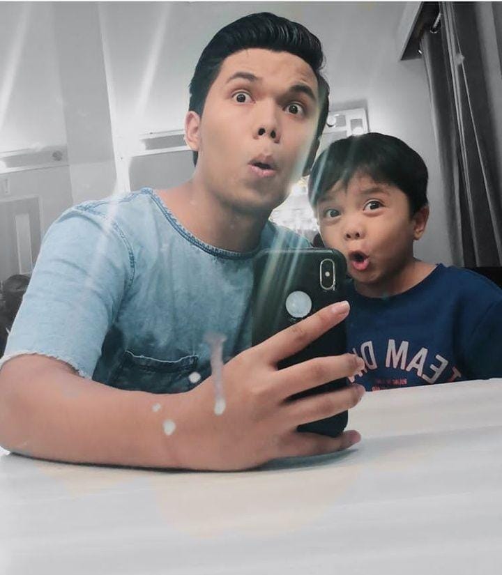 Instagram.com/thariqhalilintar