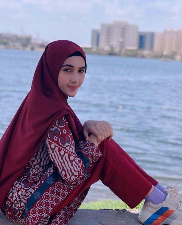 Instagram.com/syahralarez_new