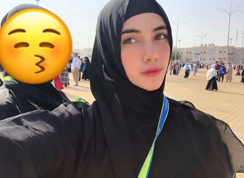 10 Potret Menawan Pacar Rizky Billar, Syahra Larez Saat Berhijab