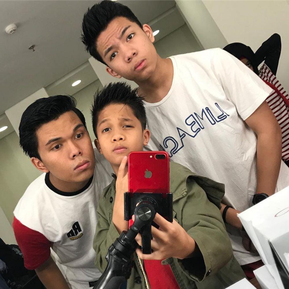 Instagram.com/thariqhalilintar