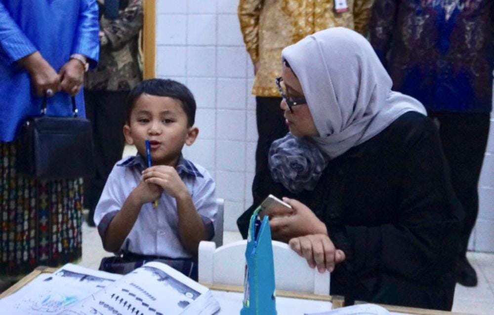 (Menlu Retno Marsudi ketika meninjau Sekolah Indonesia di Jeddah) Kementerian Luar Negeri