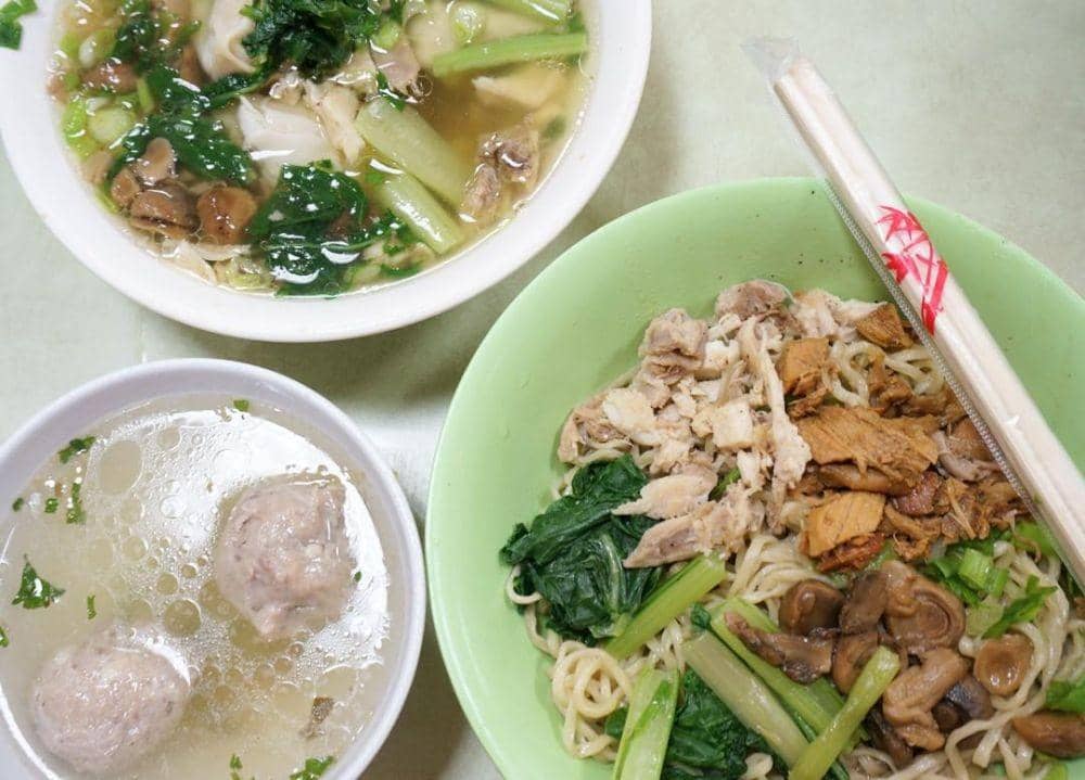 instagram.com/out2venture