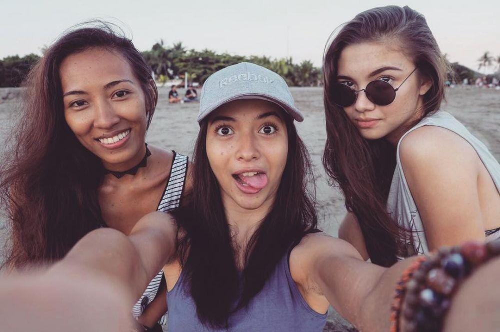 instagram.com/angelagilsha