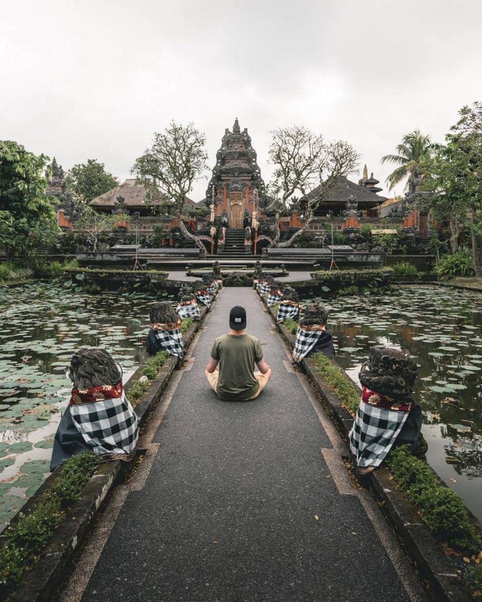 Instagram.com/runawayrocio