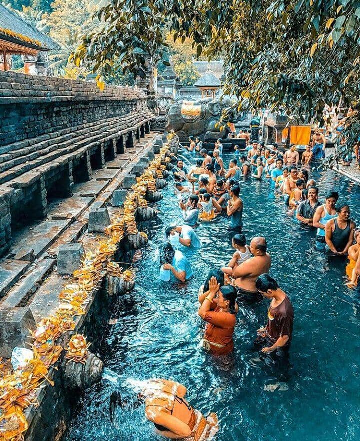 Instagram.com/asian.wanderlust