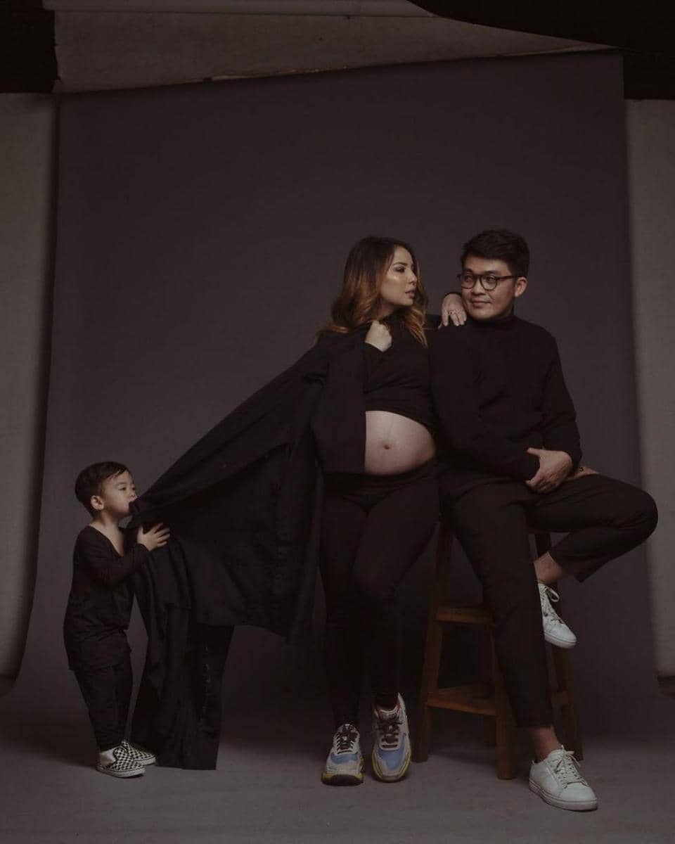 instagram.com/tya_ariestya