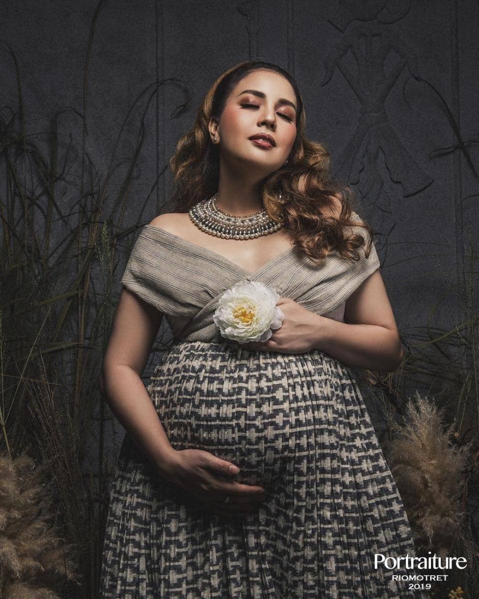 instagram.com/tya_ariestya