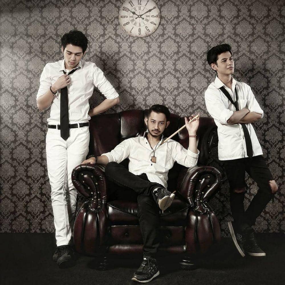 instagram.com/zeta.band