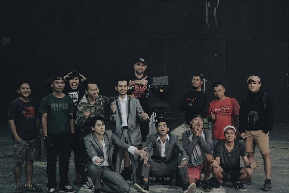 instagram.com/zeta.band