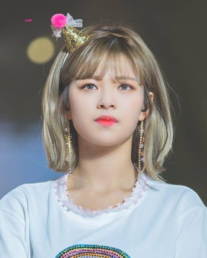 instagram.com/jeongyeontwice