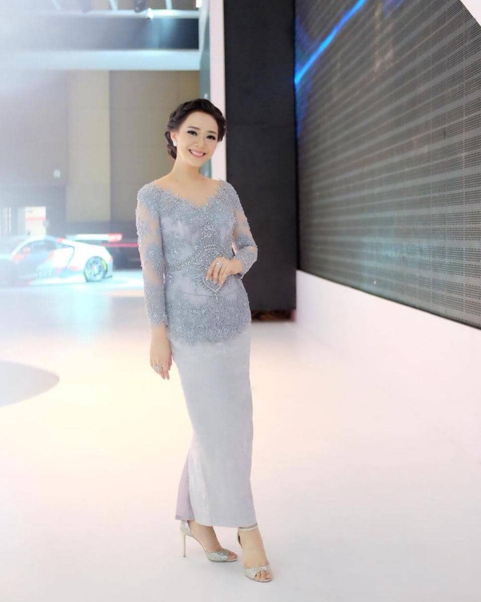 instagram.com/yuanitachrist