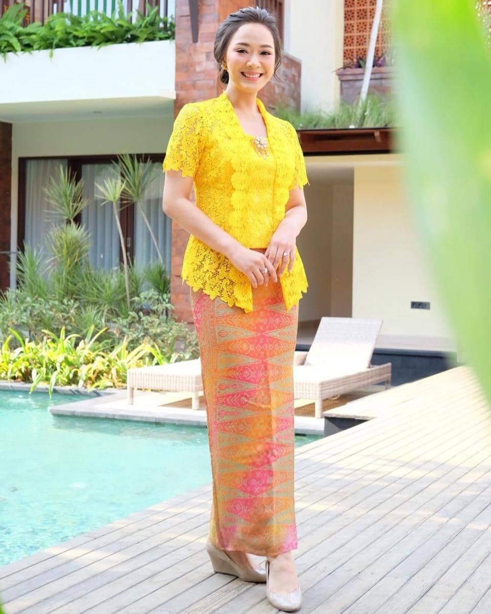 instagram.com/yuanitachrist