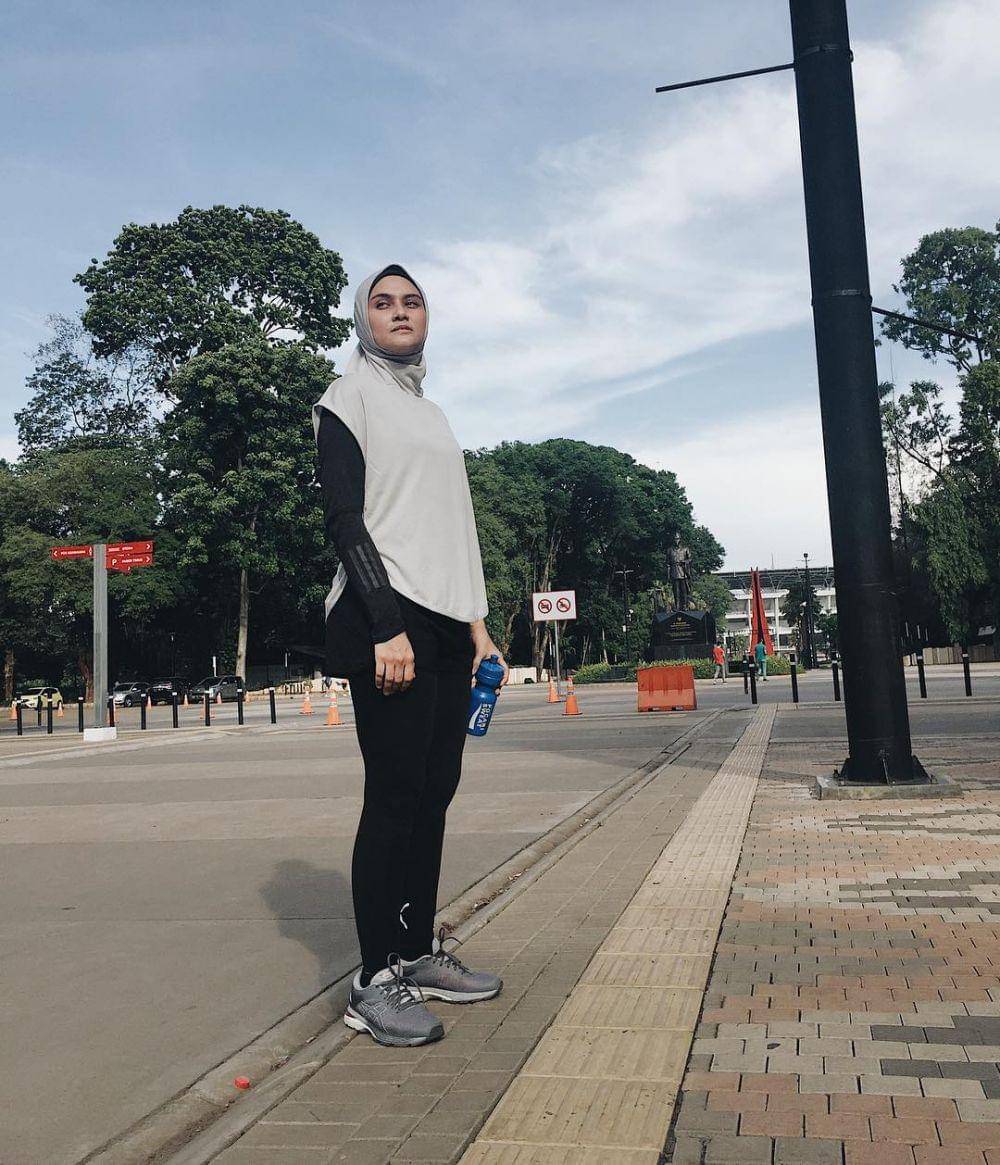 instagram.com/zeezeeshahab