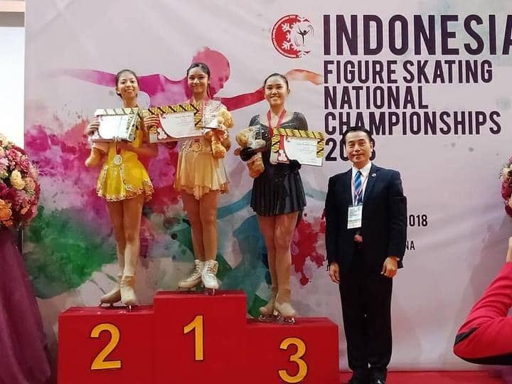 Facebook.com/pg/savikarefazahira