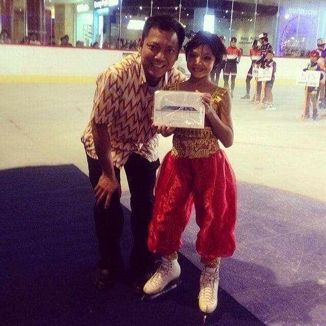 Facebook.com/pg/savikarefazahira