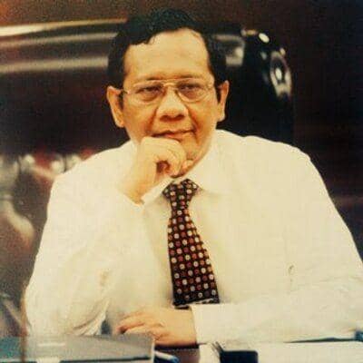 twitter.com/mohmahfudmd