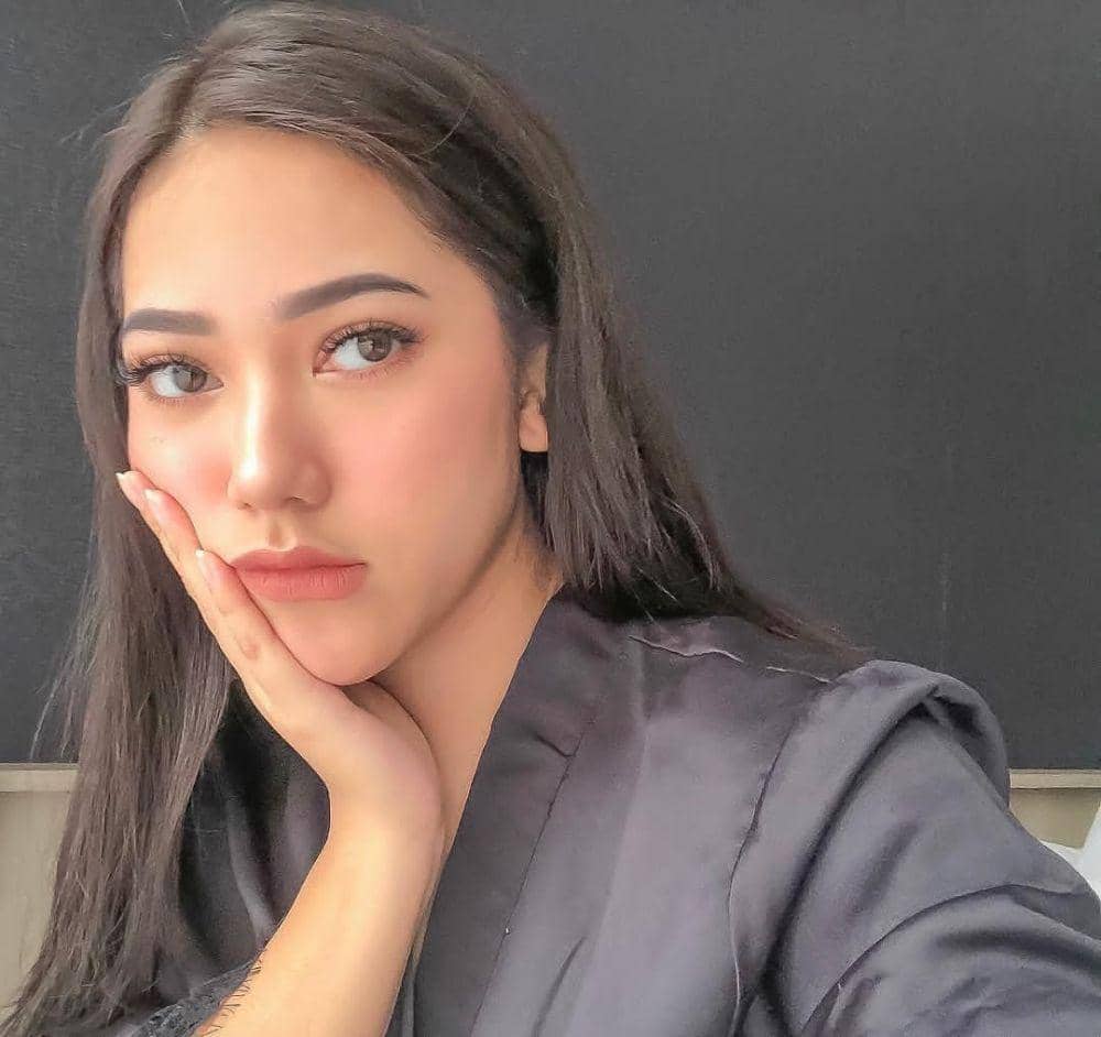 Instagram.com/nabilagardena