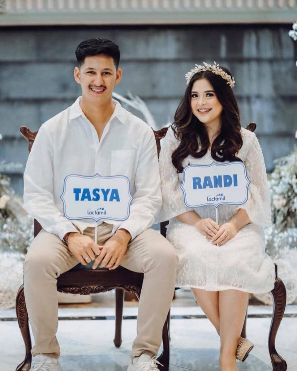 instagram.com/tasyakamila