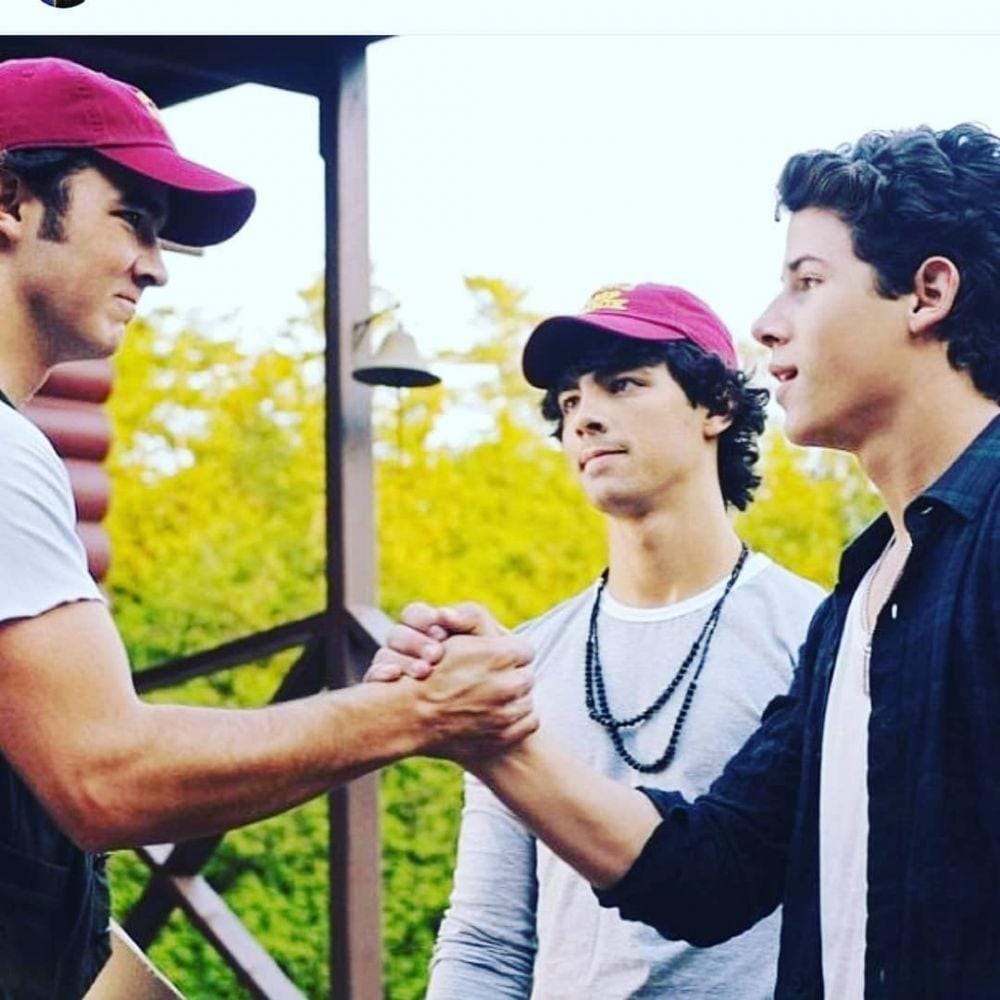 Instagram.com/camprockfanclub