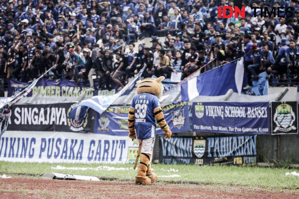 Bobotoh Persib di Stadion Si Jala Harupat.