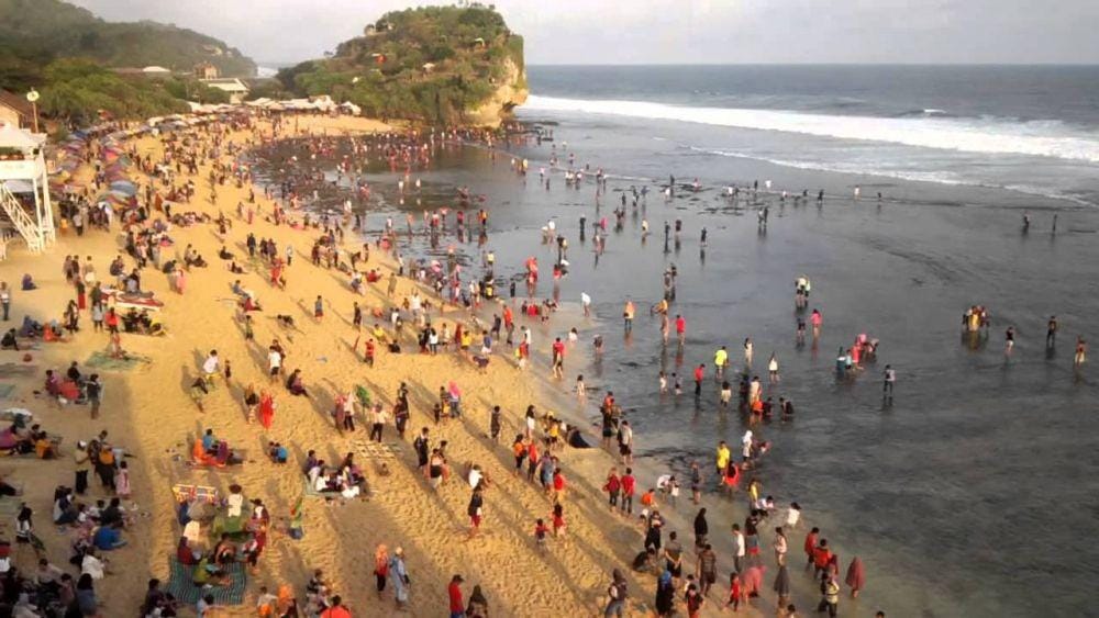 Ilustrasi salah satu destinasi wisata pantai di Gunungkidul. cyberspaceandtime.com