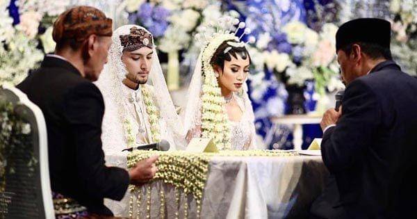 Instagram/keziatoemion