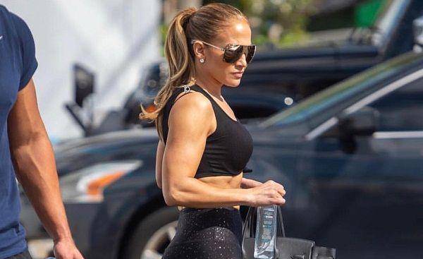 instagram.com/jlo