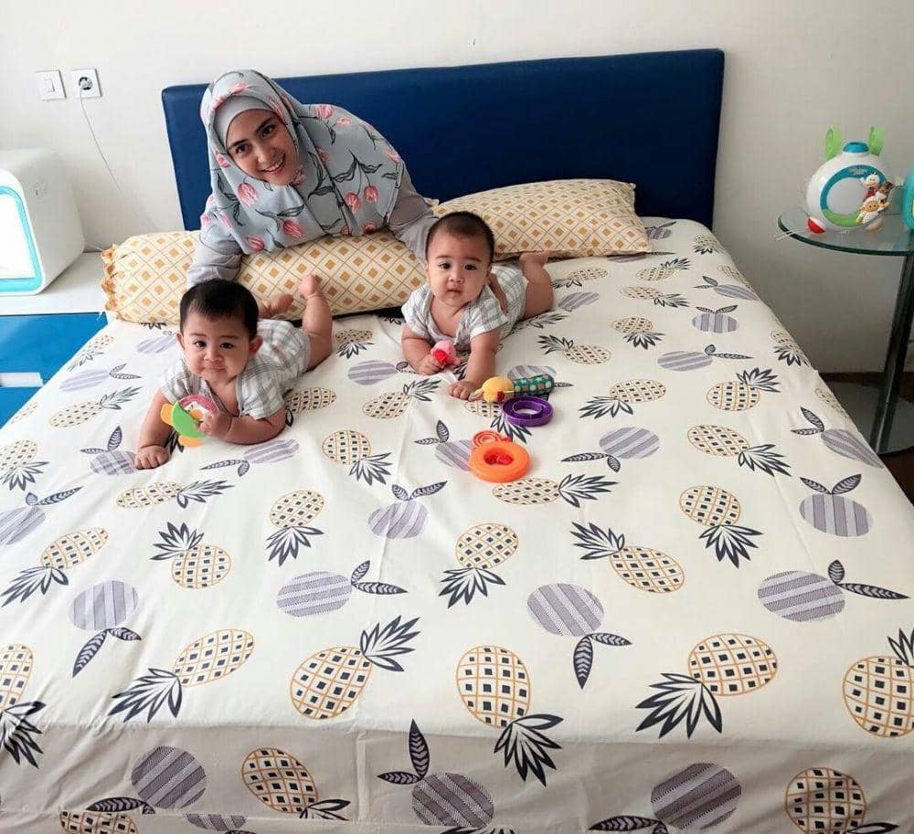 instagram.com/apriljasmine85