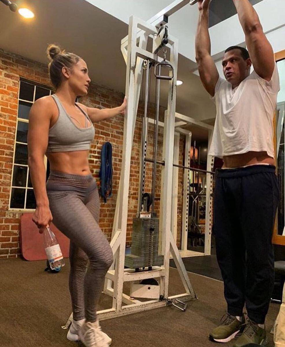 Twitter.com/Arily_jlover