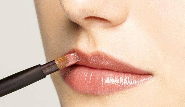 5 Rekomendasi Lip Gloss Asal Brand Lokal untuk Bibir Berkilau Alami!