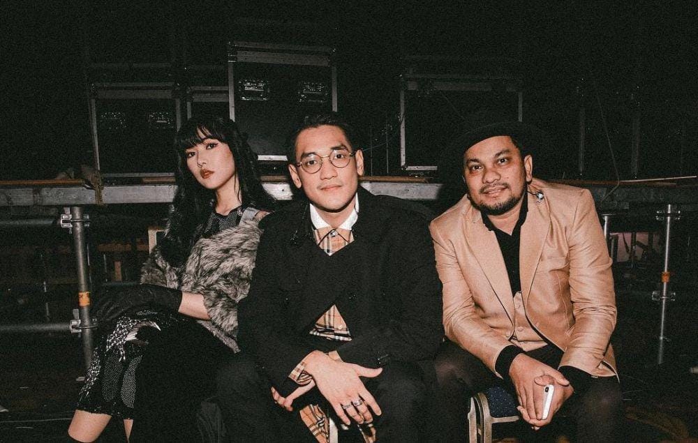 Instagram.com/isyanasarasvati