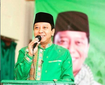 (Muhammad Romahurmuziy) www.instagram.com/@romahurmuziy