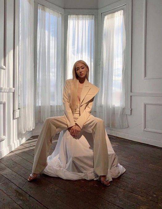 instagram.com/tiffanyyoungofficial