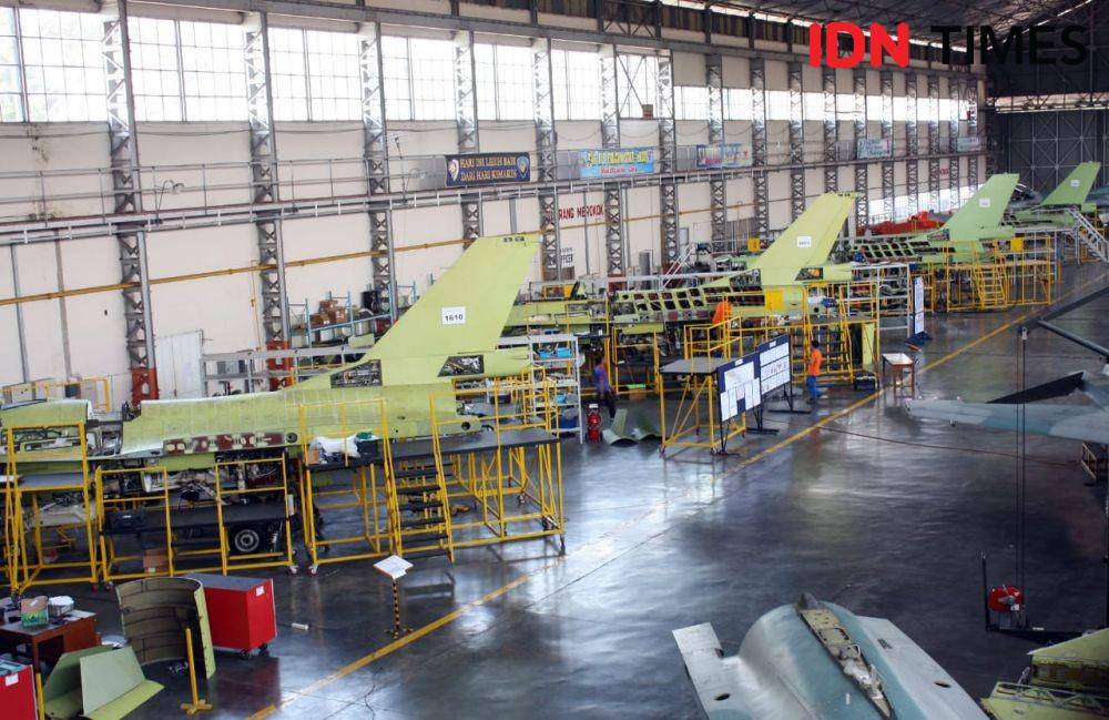 Peremajaan F-16 ini tergolong sebagai pekerjaan berat dan pertama di satuan setingkat skadron teknik. (IDN Times/Nofika Dian Nugroho)