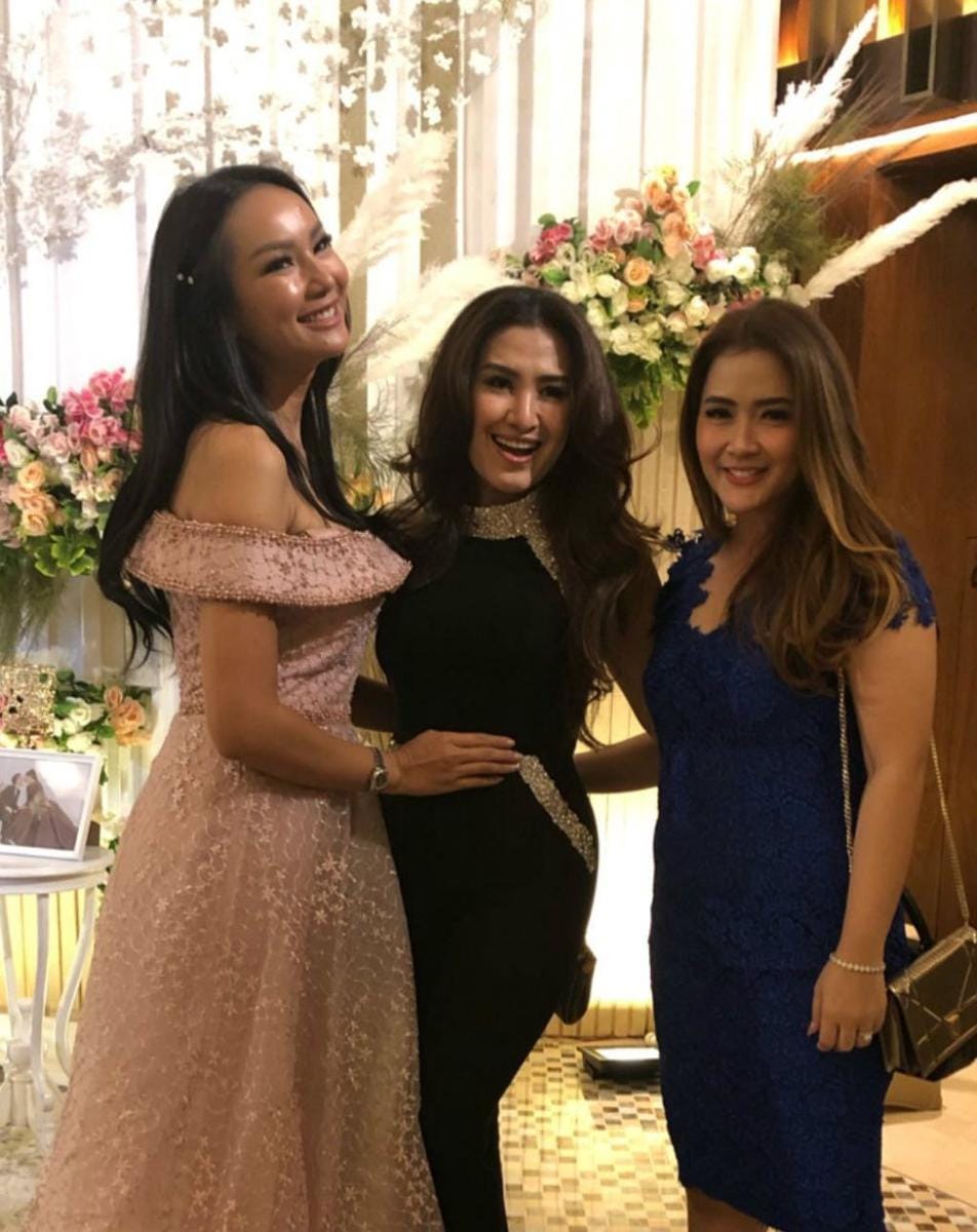 Instagram.com/lizanataliaofficial