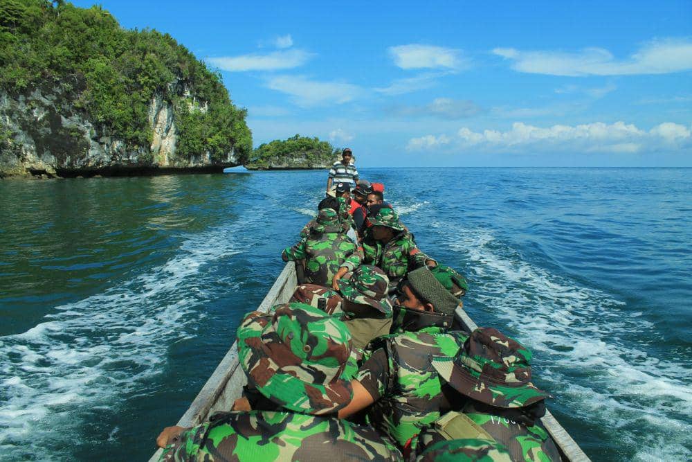 instagram.com/landonesia_