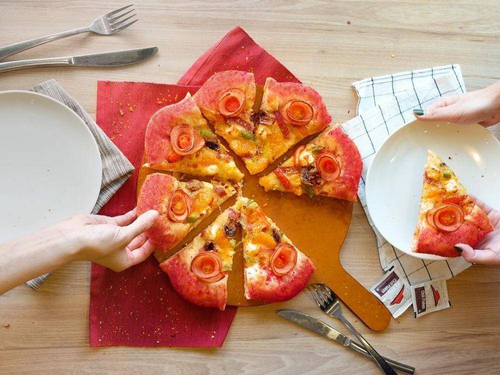 instagram.com/pizzahut_sg/