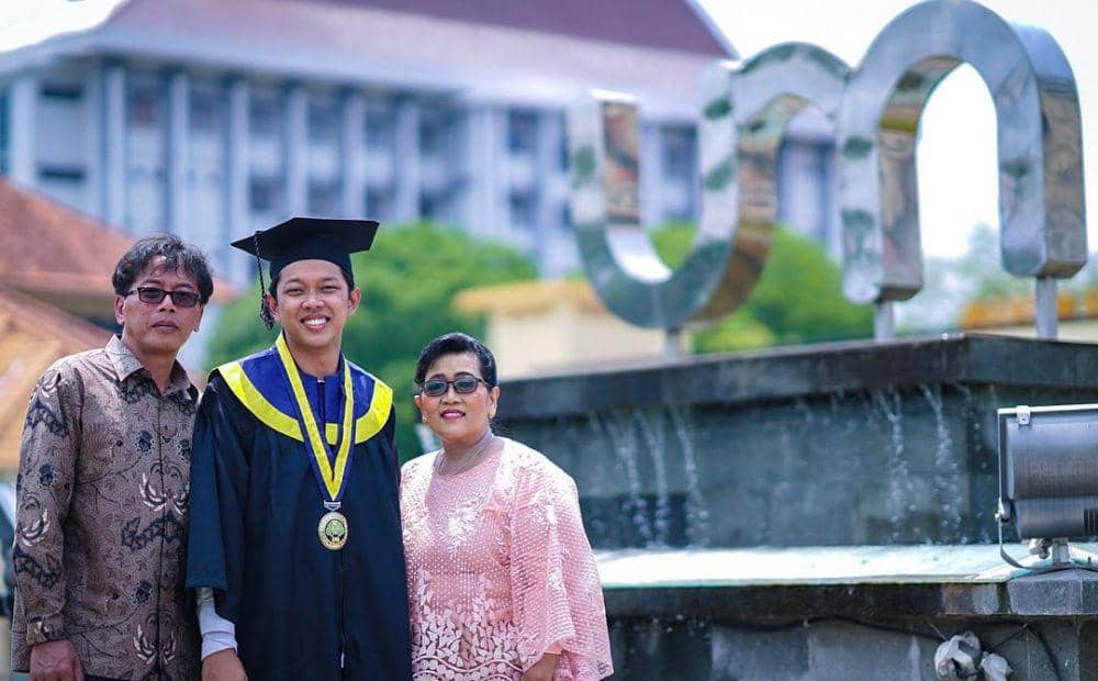 Instagram.com/moekitto