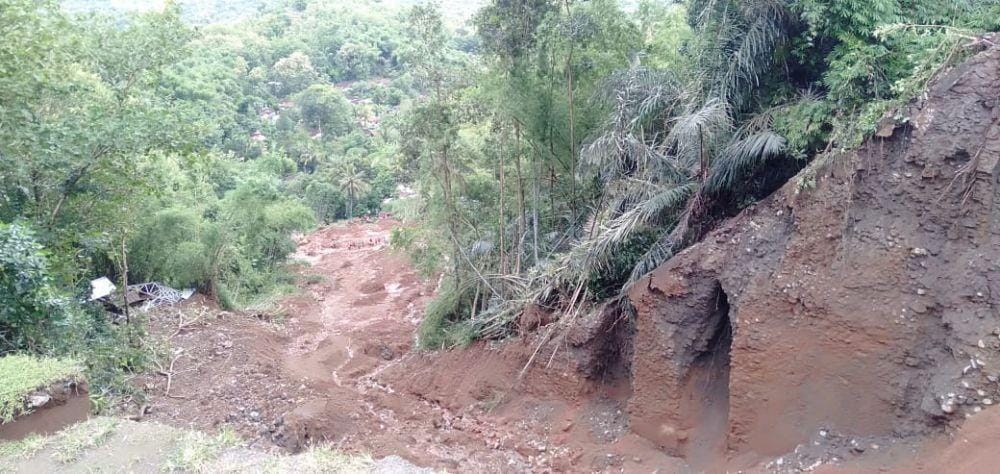 Bencana tanah longsor di sekitar makam raja-raja Mataram, Imogiri, Bantul beberapa waktu lalu. IDN Times/Daruwaskita