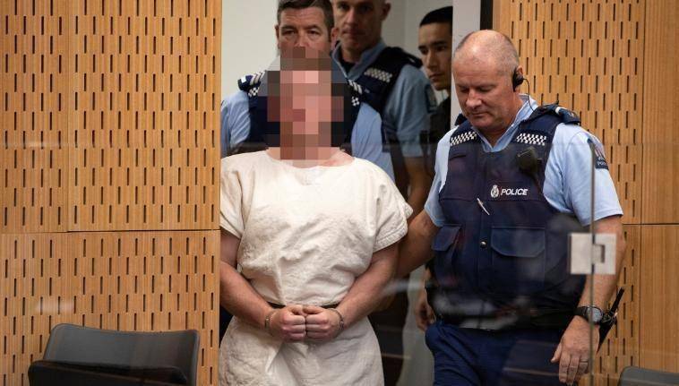 (Pelaku penembakan di Selandia Baru Brenton Harrison Tarrant masuk ke ruang sidang) New Zealand Herlad/Pool