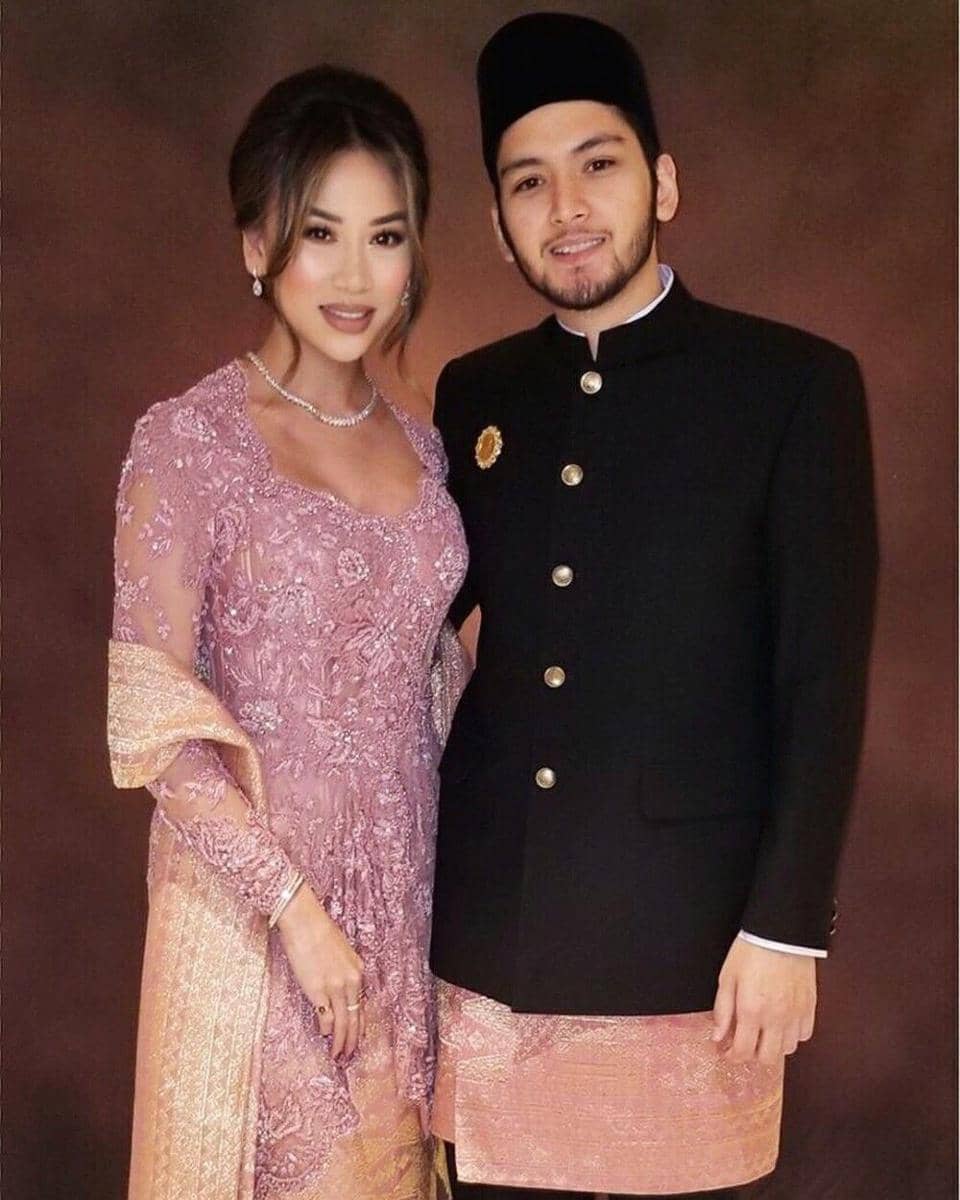 instagram.com/keziatoemion