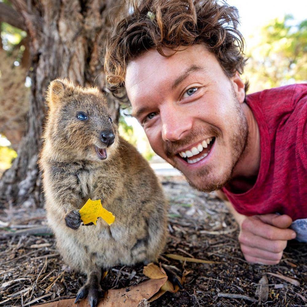 instagram.com/@daxon