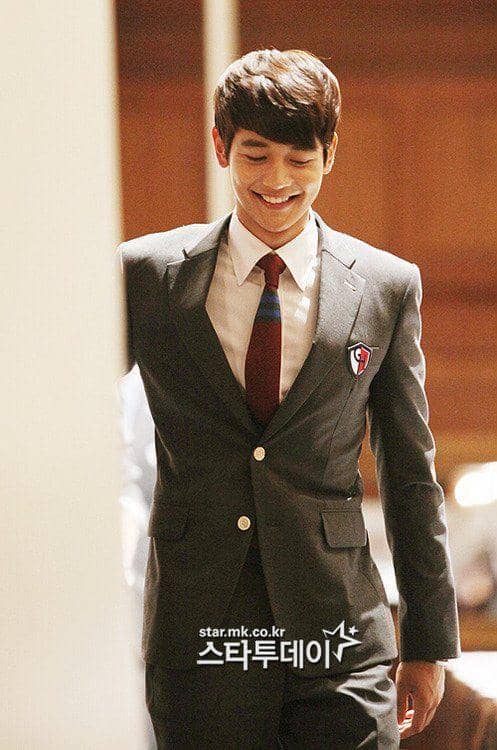 twitter.com/BEMinho13