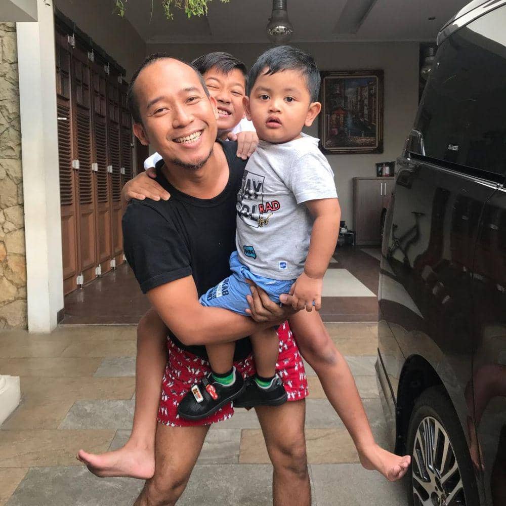 Instagram.com/dennycagur