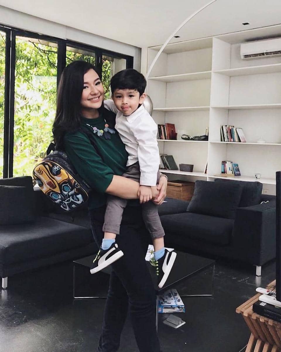 instagram.com/eriskarein