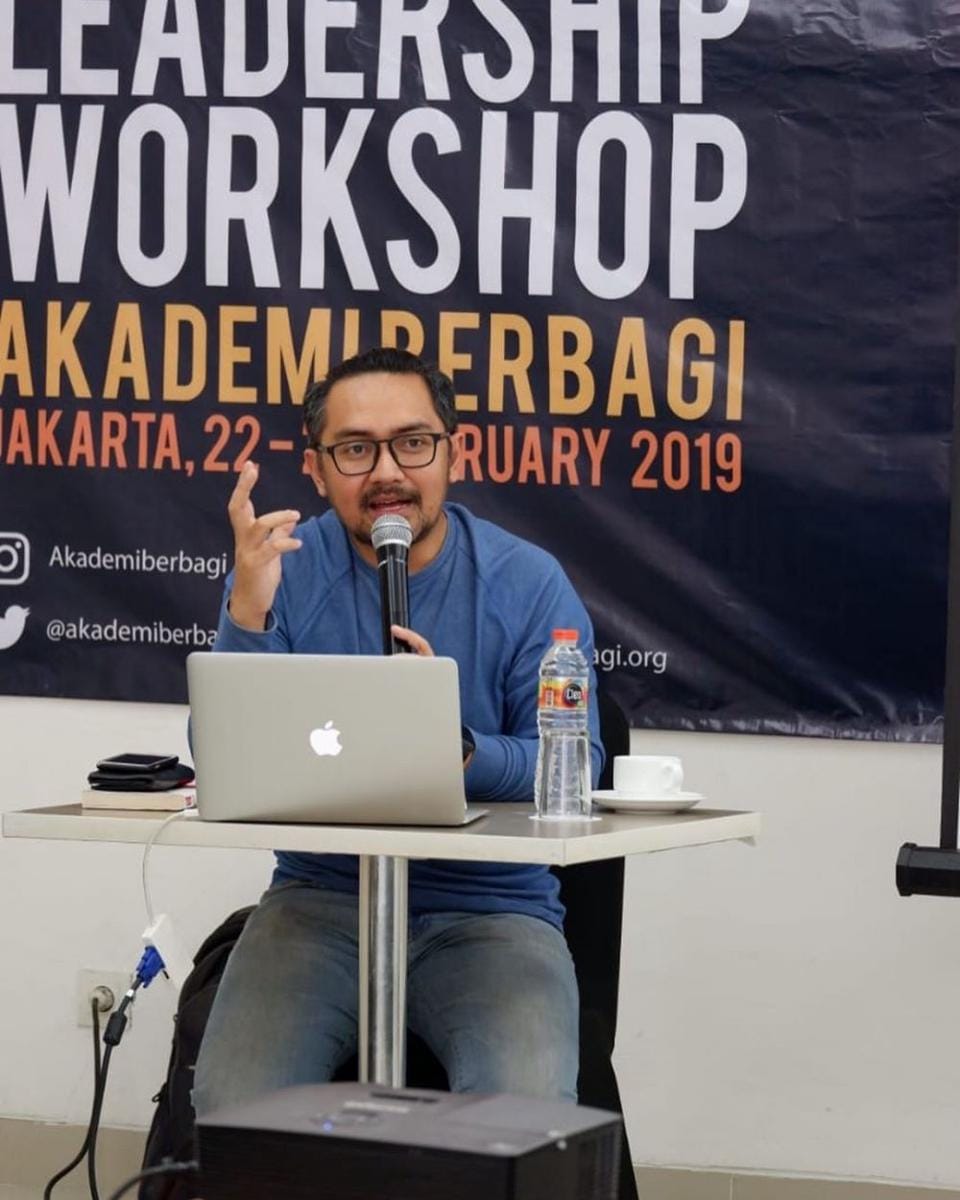 Instagram.com/praburevolusi