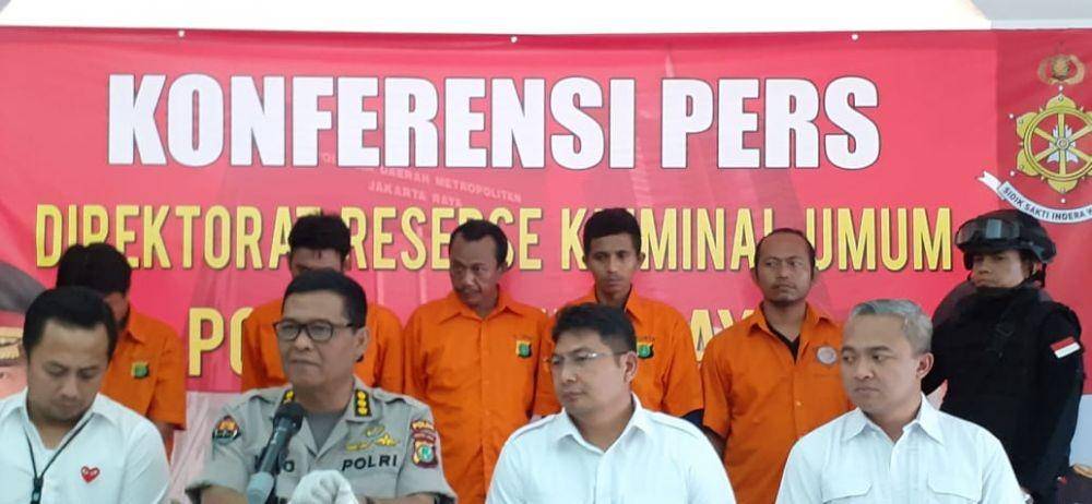 Konferensi Pers Kasus Pembajakan Mobil Tangki (IDN Times/Axel Jo Harianja)