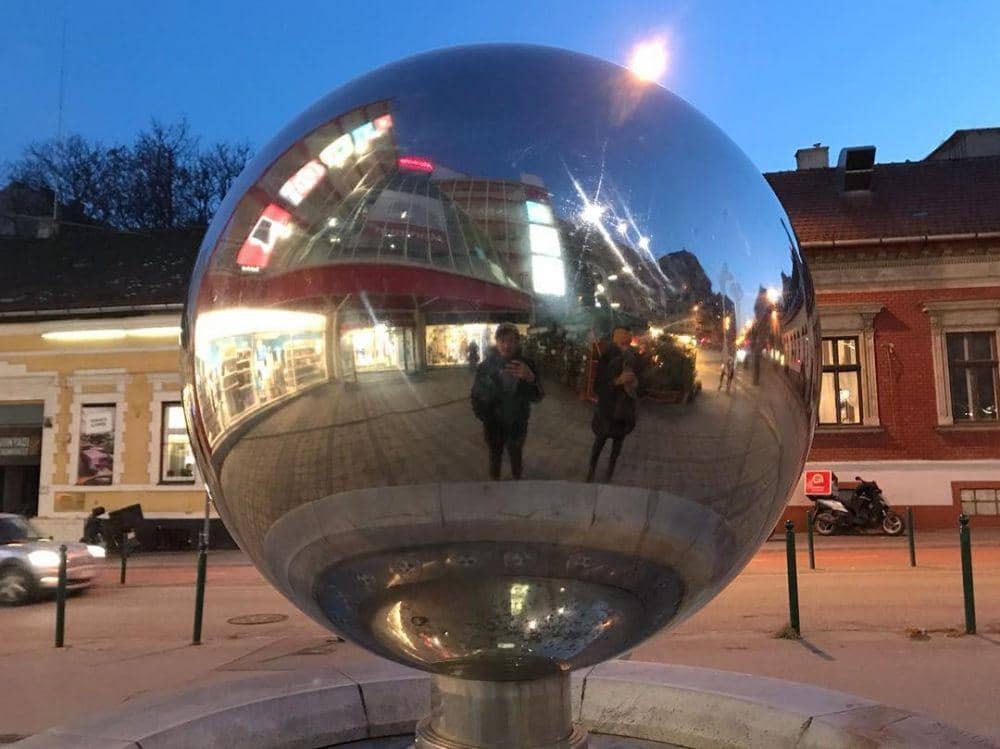 instagram.com/nadinelist/